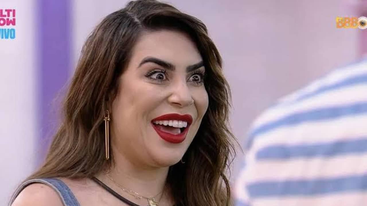 Naiara Azevedo sofre acidente com faca e leva cinco pontos: “Muito sangue’