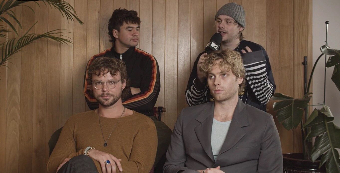 5 Seconds Of Summer confirma show no Brasil, em entrevista ao MTV Hits