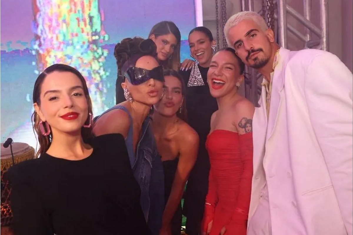 Bruna Marquezine Enzo Celulari Sabrina Sato Giovanna Lancellotti Priscila Alcantara posados