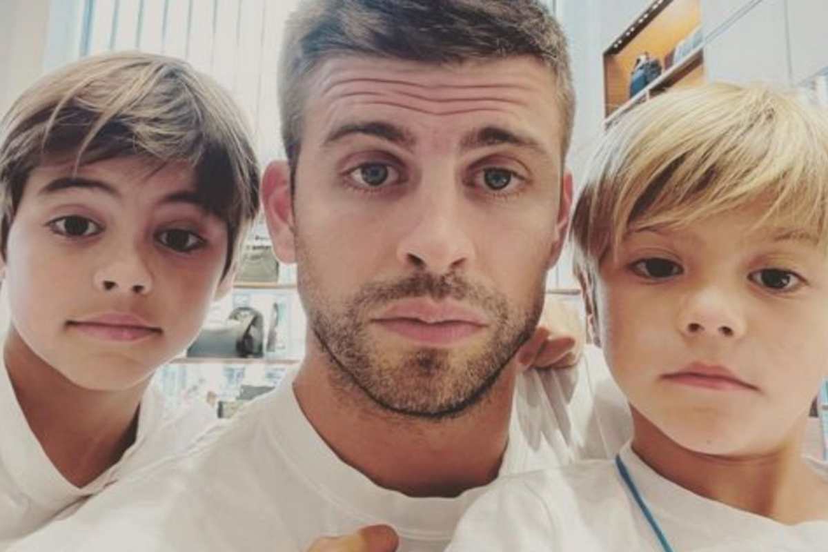 Gerard Piqué com os filhos