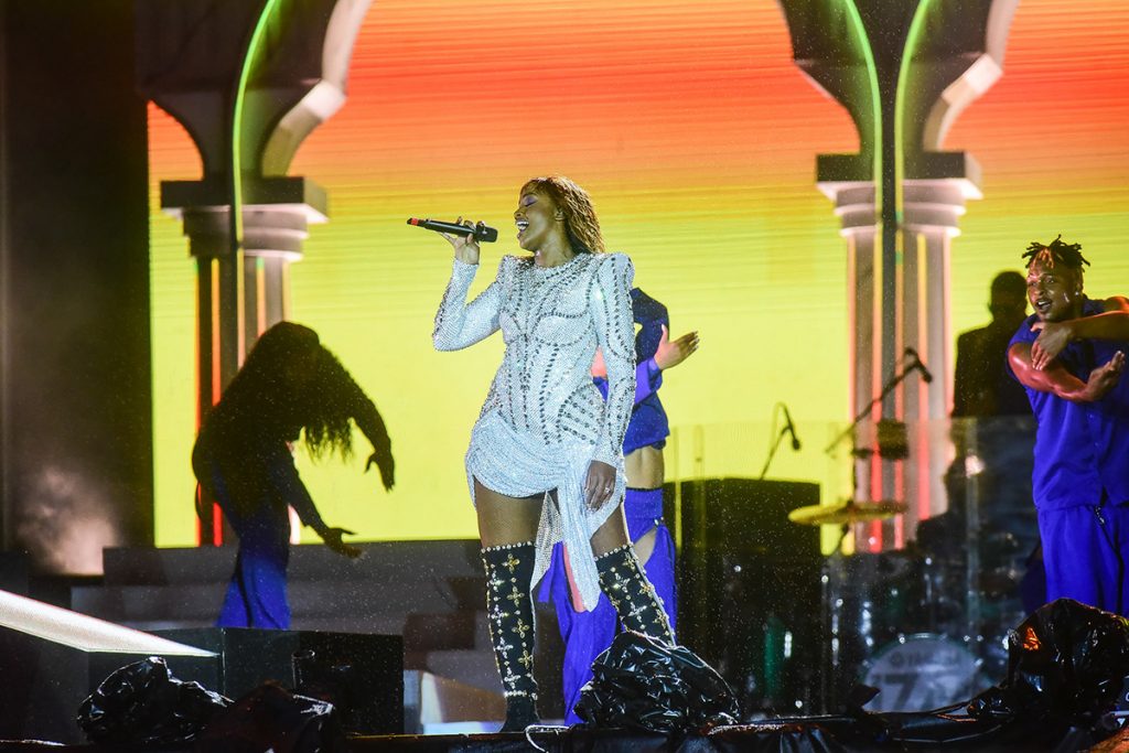 Iza durante apresentação no Rock In Rio