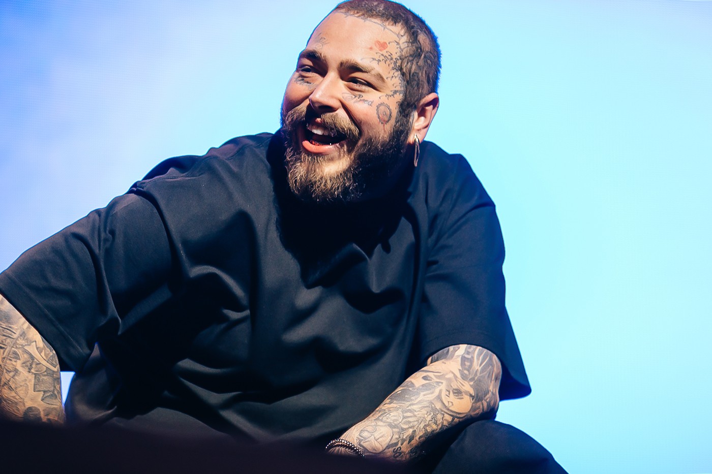 Como Post Malone: tatuagem na boca é possível, mas requer cuidados, diz Kreyner La Scala