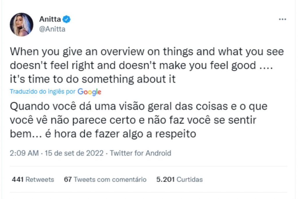 Postagem Anitta