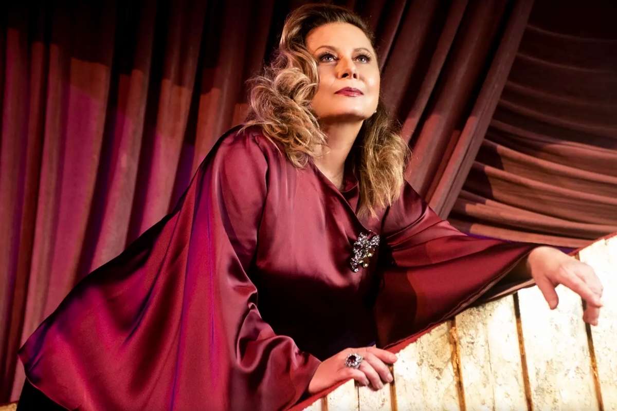 Vera Fischer revela insegurança no palco após 40 anos de teatro