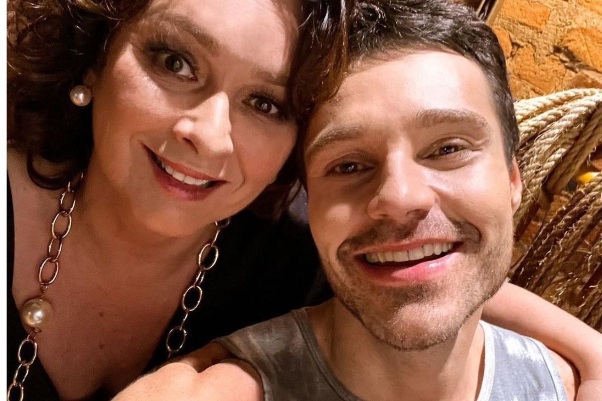 Myriam Rios e Murilo Cunha em foto de bastidor