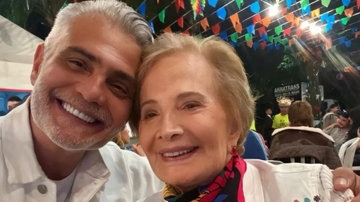 Tarcísio Filho e sua mãe, Glória Menezes