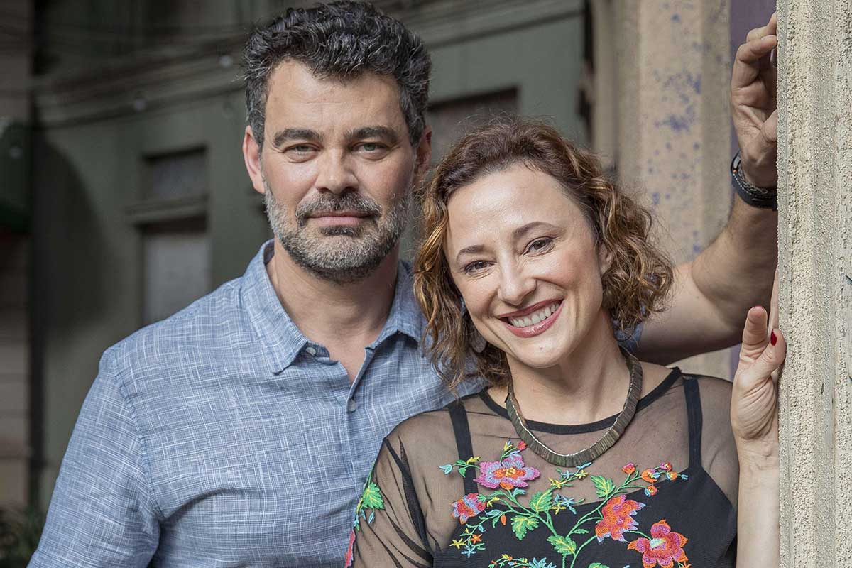 Alfredo (Carmo Dalla Vecchia) e Olívia (Paula Braun) em Cara e Coragem