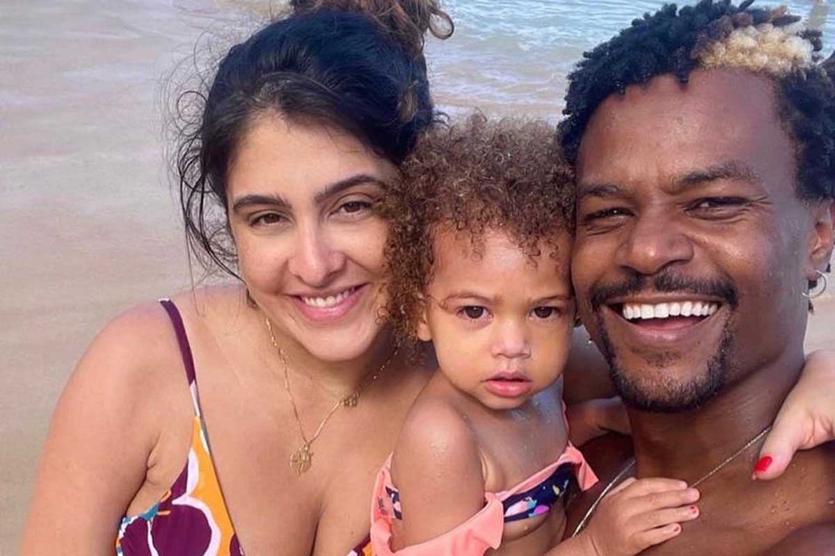 David Junior com a esposa e a filha