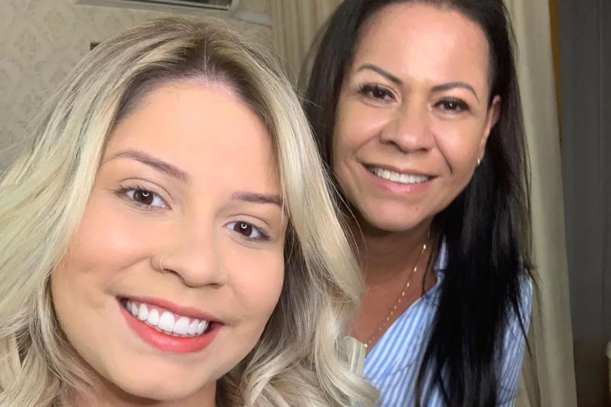 marília mendonça com a mãe