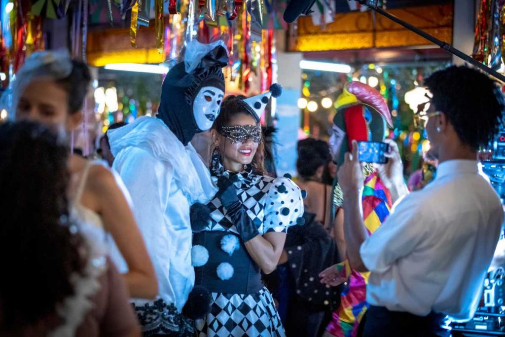 Travessia ganhará festa de Carnaval com Oto disfarçado