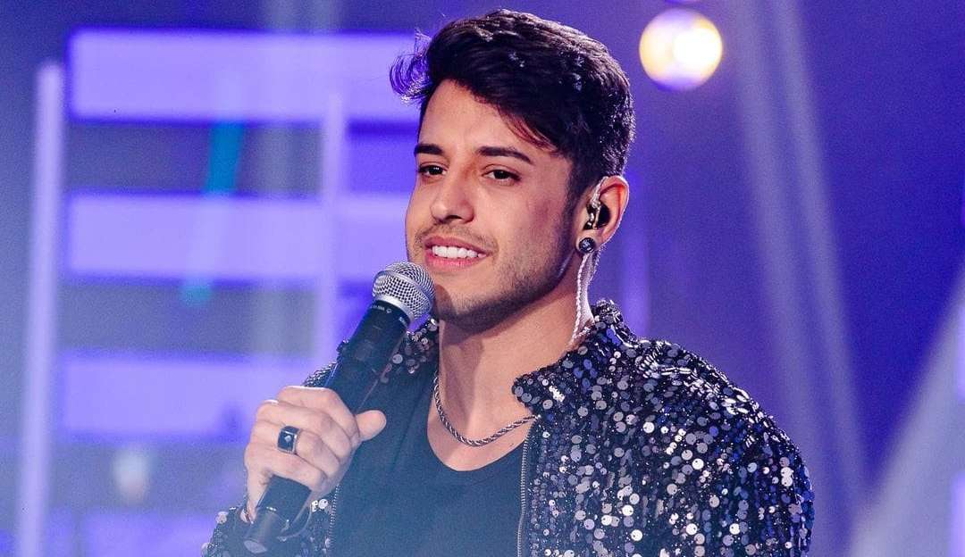 Cantor Kevi Jonny é exposto por influenciadora nas redes sociais