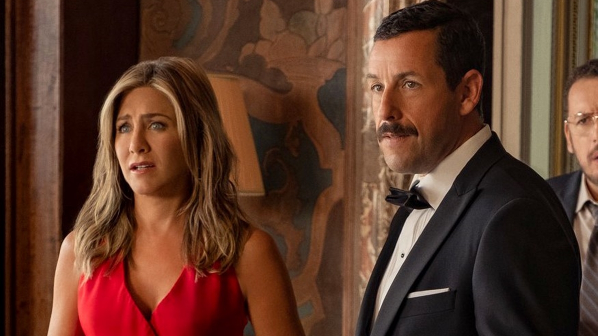 Jennifer Aniston e Adam Sandler no filme "Mistério no Mediterrâneo" - Foto: Reprodução / Netflix