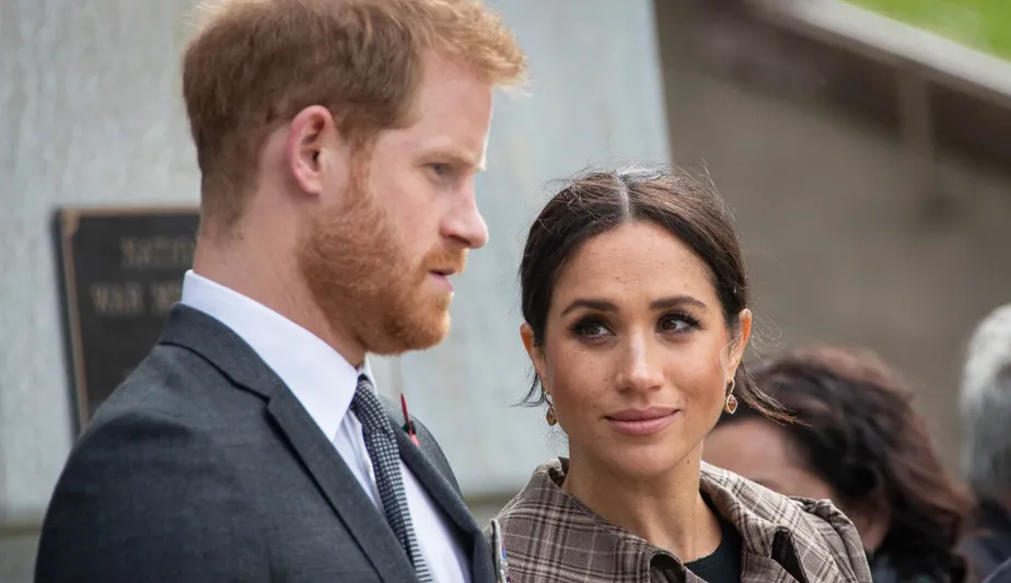 Meghan Markle quebra silêncio após declinar convite para coroação de Charles III