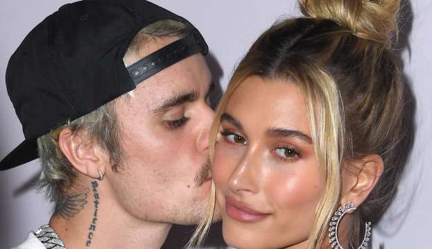 Hailey Bieber afirma que tem medo de ser mãe e fala motivo “choro o tempo todo”