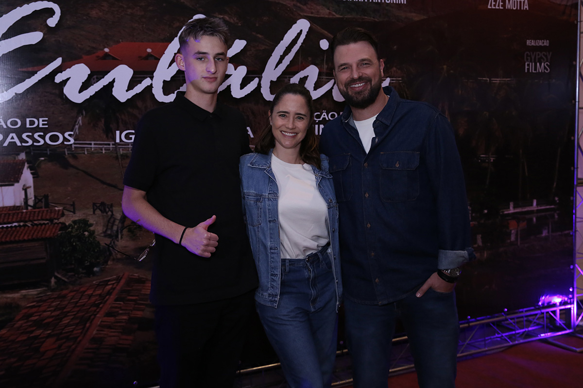 Cássio Reis, Fernanda Vasconcellos e Noah