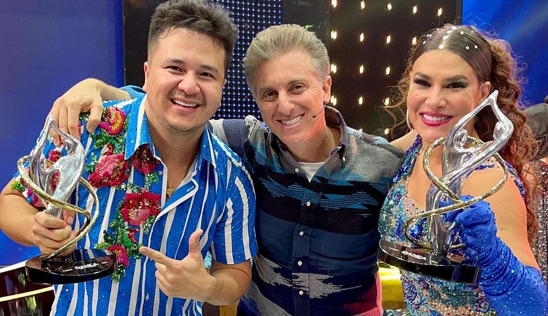 Final da ‘Dança dos Famosos’ conta com comemoração na casa de Luciano Huck Lorena Bueri