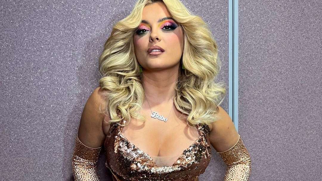 Bebe Rexha expõe mensagens gordofóbicas do ex-namorado Lorena Bueri