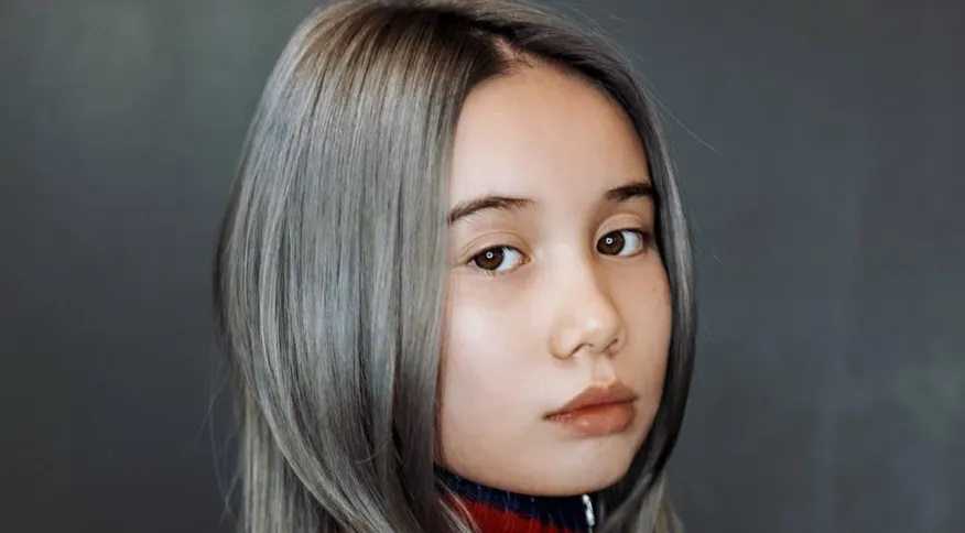 Rapper e influenciadora digital Lil Tay morre aos 14 anos