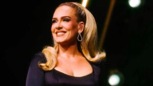 Adele desabafa sobre meme que zombava de seus lábios durante show em Las Vegas