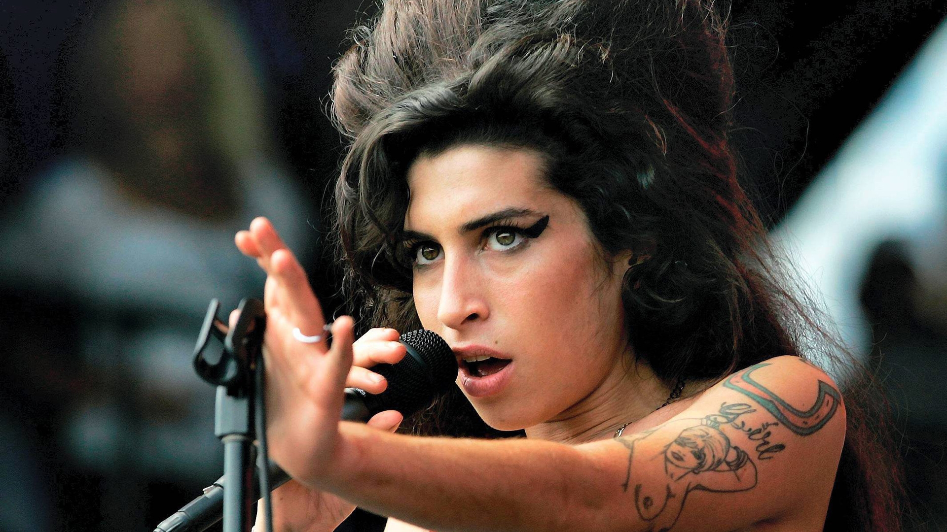 Com estreia de “Back to Black”, Amy Winehouse cresce 50% nos streams –  Fofocas e Famosos