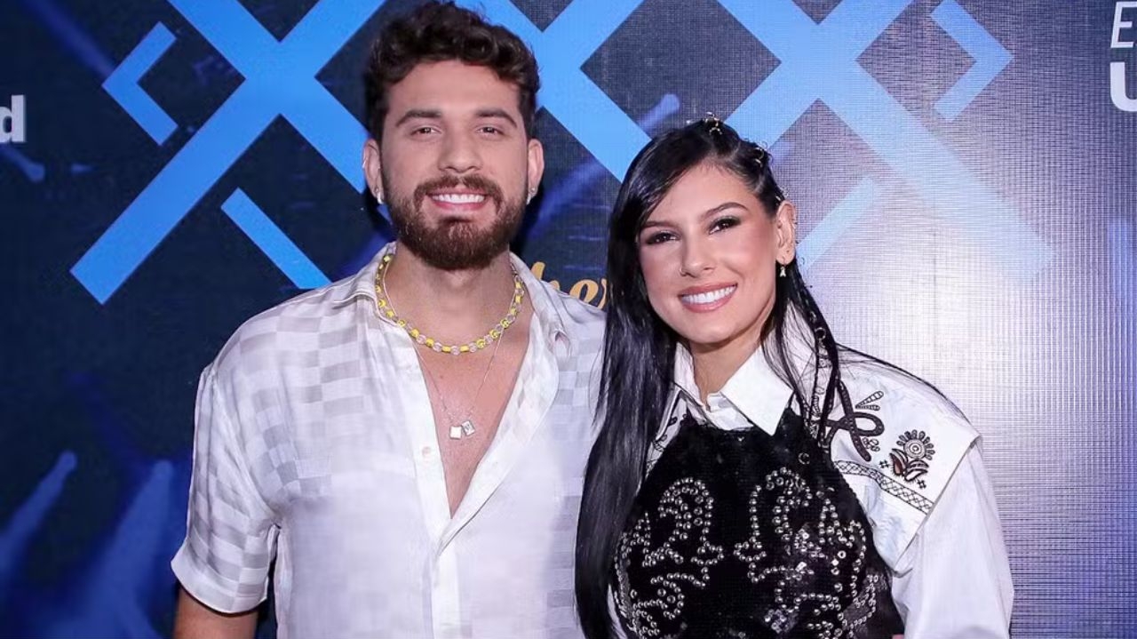 Gustavo Mioto e Ana Castela posam juntos após reatarem relacionamento  Lorena Bueri