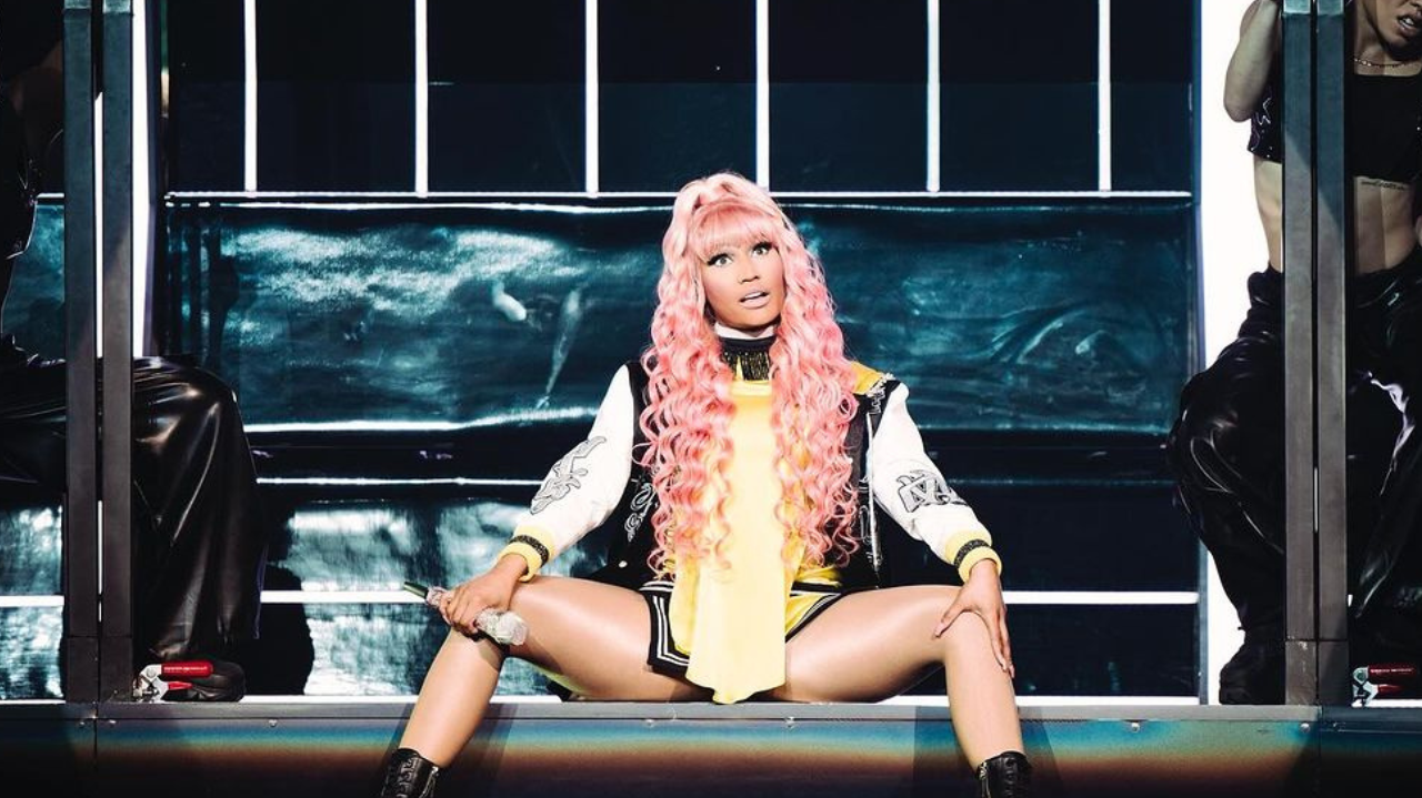 Nick Minaj é detida em aeroporto após ser acusada por porte de drogas  Lorena Bueri